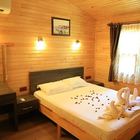 Tunays Pansiyon Bed & Breakfast Cirali Exterior photo
