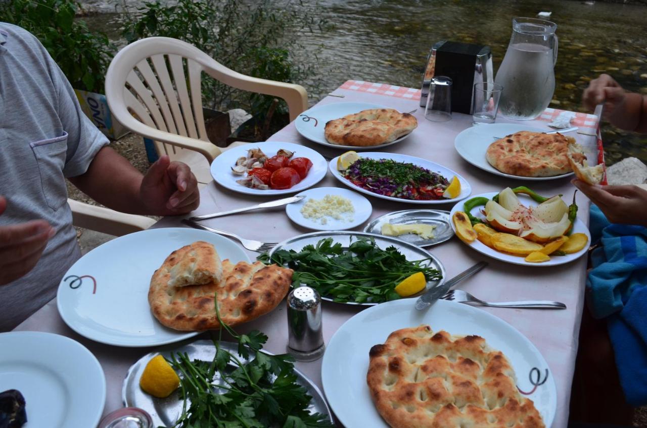 Tunays Pansiyon Bed & Breakfast Cirali Exterior photo