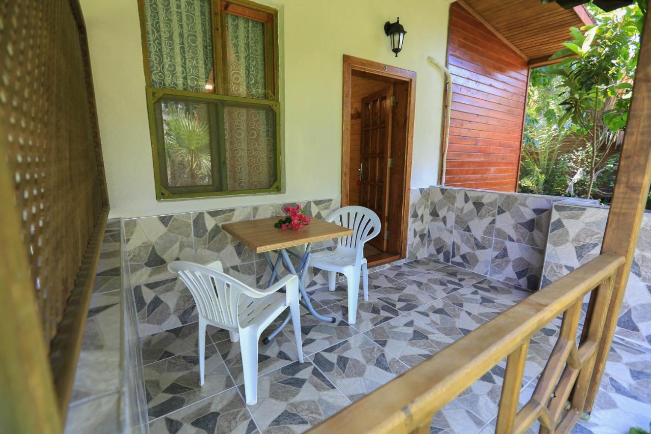 Tunays Pansiyon Bed & Breakfast Cirali Exterior photo
