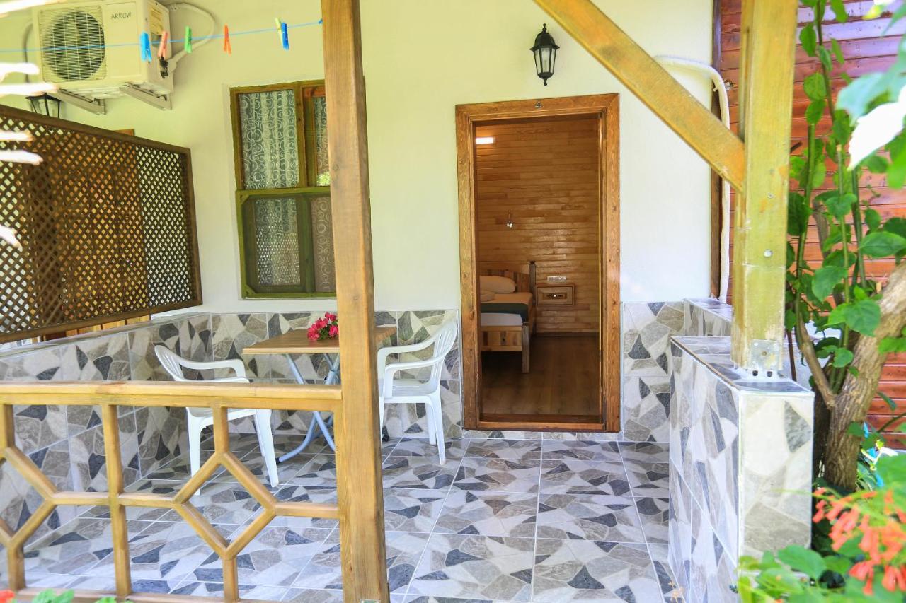 Tunays Pansiyon Bed & Breakfast Cirali Exterior photo
