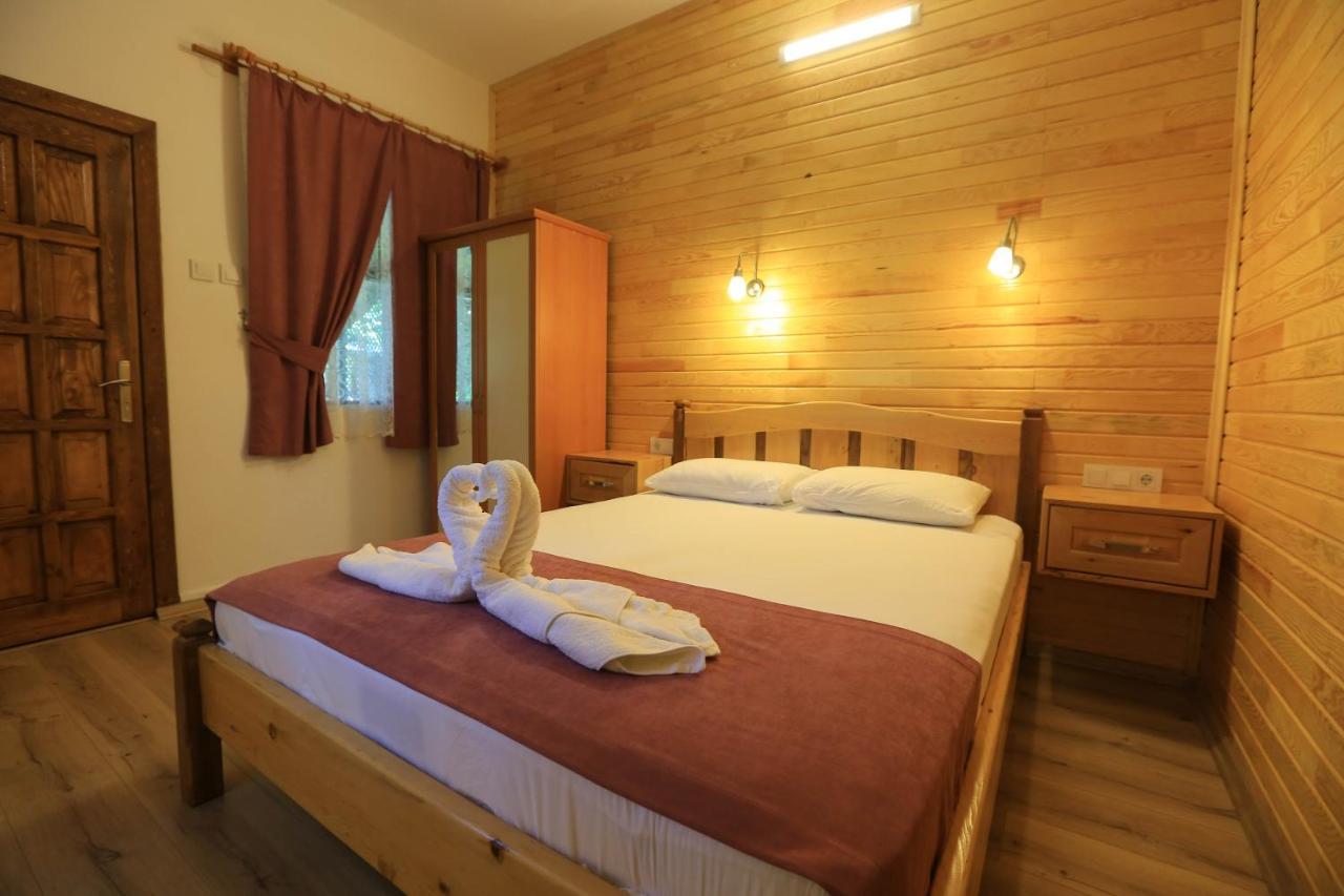 Tunays Pansiyon Bed & Breakfast Cirali Exterior photo