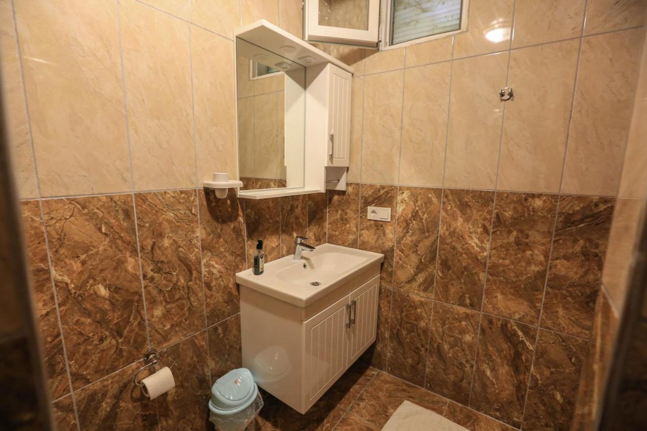 Tunays Pansiyon Bed & Breakfast Cirali Exterior photo